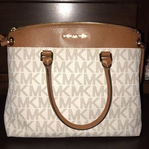 Authentic Michael Kors Aubrey Satchel